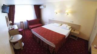 Гостиница AMAKS Юбилейная Тольятти Тольятти Двухместный номер с 1 кроватью или 2 отдельными кроватями AMAKS-2